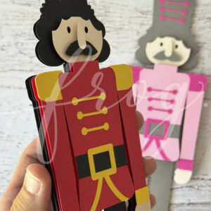 Cascanueces en capas